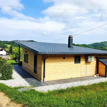 Wood Pool & Feriehus Visoko