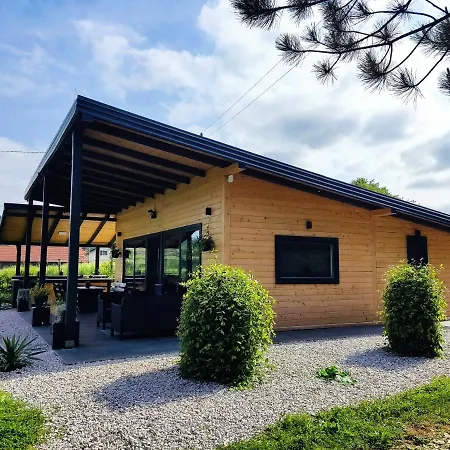 בית נופש Wood Pool & ויסוקו