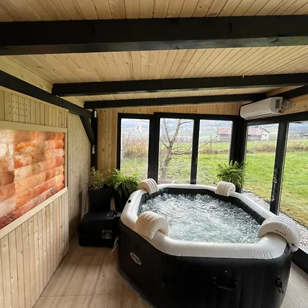 Wood Pool & בית נופש *