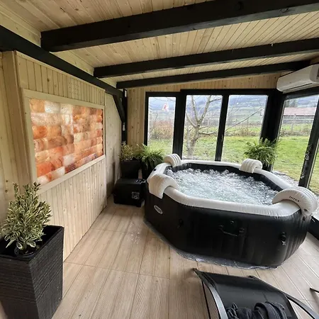 Wood Pool & * ויסוקו