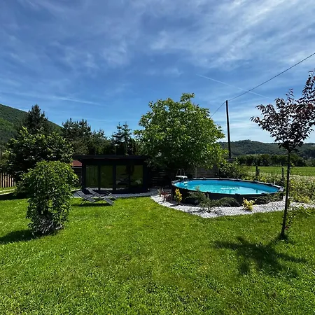 Wood Pool & Ferienhaus