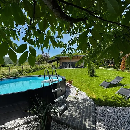 Wood Pool & Holiday home *